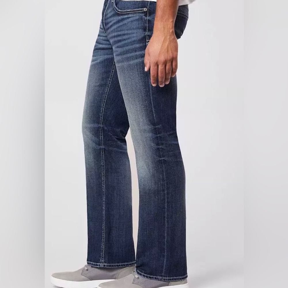 NWOT Men’s Buckle bootcut Jeans - Picture 3 of 12